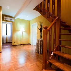 Trevi 41 روما